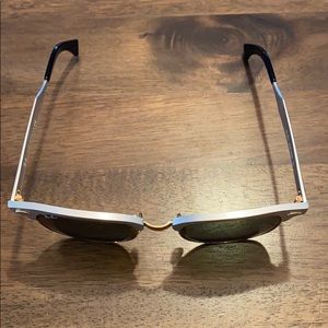 New Ray-Ban Sunglasses silver with black mirror